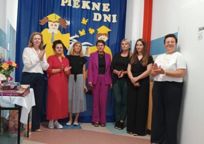 Ostatnie wspólne zdjęcie wykonane podczas zakończenia roku.